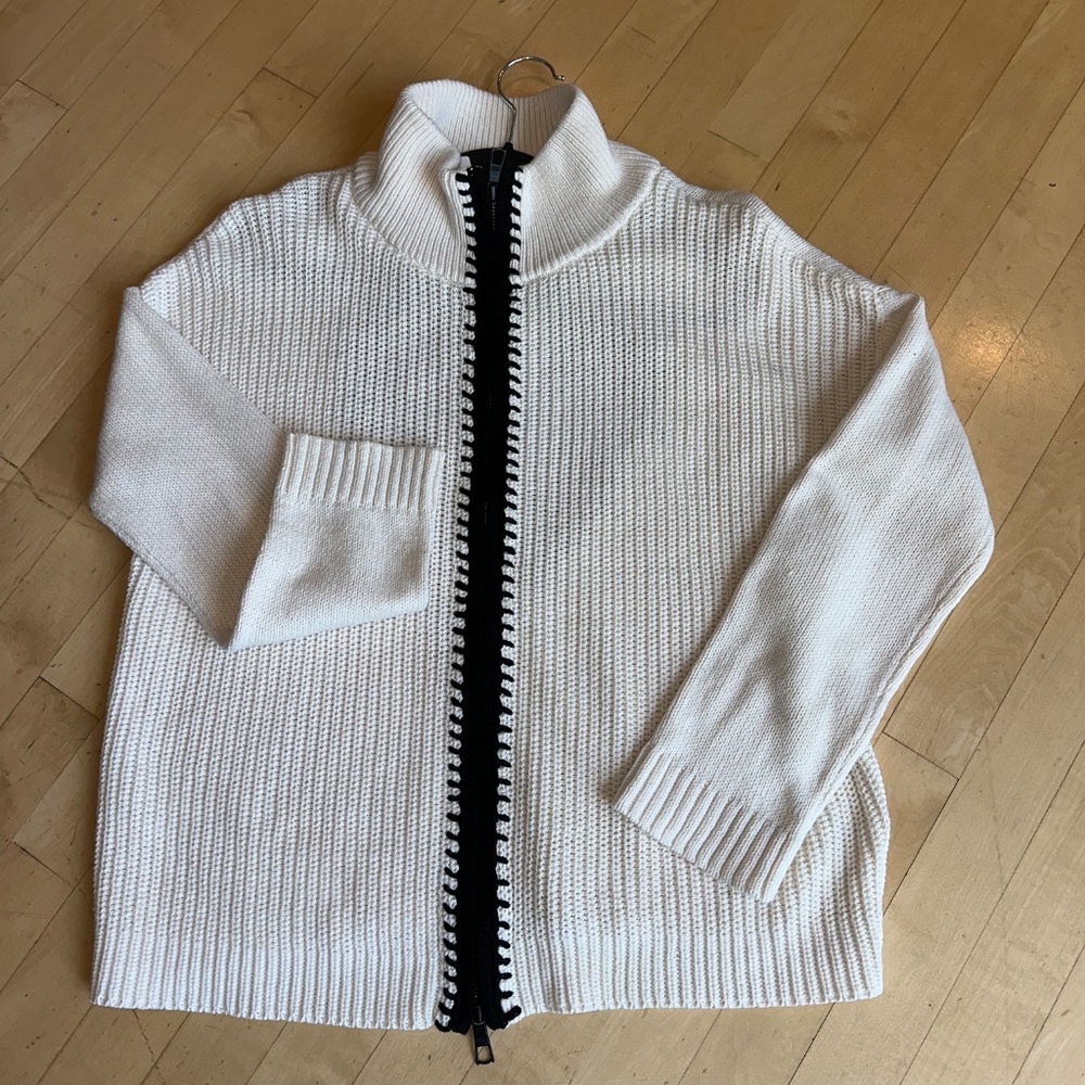 Like New Lisa Todd Romancin' cardigan, M.  CB2430 - Picture 2 of 5